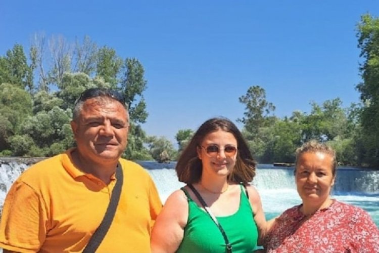 Şehit baba hayalini kurduğu kızının mezuniyetini g&ouml;remedi