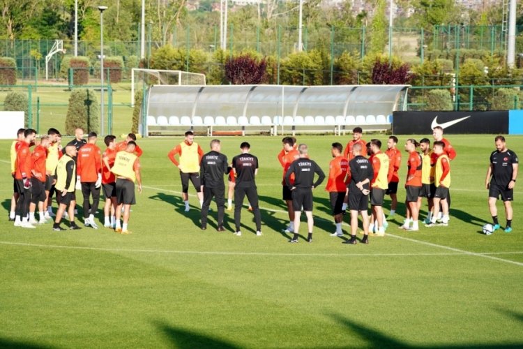 A Milli Futbol Takımı, Letonya ma&ccedil;ı hazırlıklarına devam etti