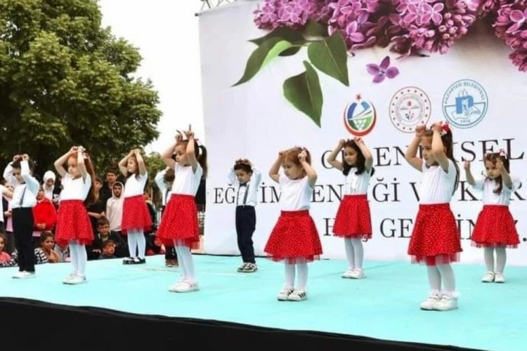 Eğitim Şenliği'nin geliri depremzedelere g&ouml;nderildi