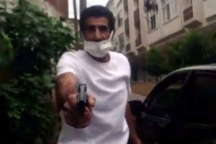 Kocaeli'de boşanma aşamasında olduğu eşine silah doğrultup tehdit etti!