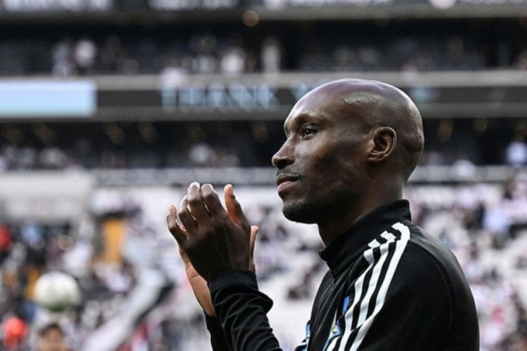 Atiba Hutchinson futbolu bıraktığını a&ccedil;ıkladı