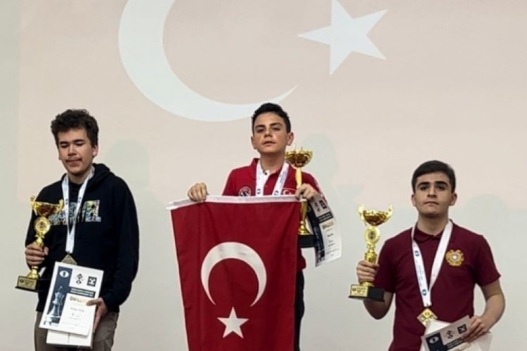 Satran&ccedil;'ta Bursa'nın gururu oldular