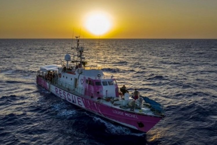 Yunanistan'da sığınmacıları taşıyan gemi battı