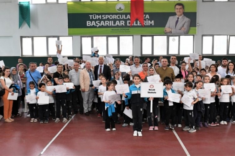 Bursa Osmangazi'de minik raketler sertifikalarını aldı