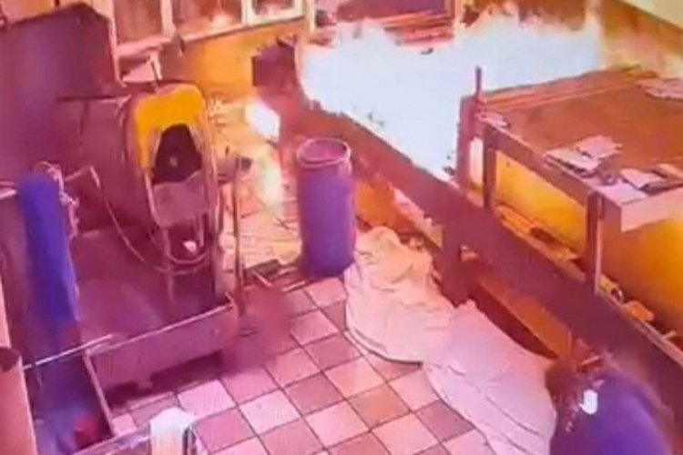 Tekirdağ'da tekstil fabrikasında baskı makinesi alev aldı! 3 yaralı