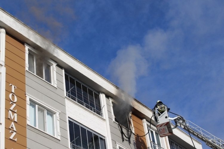 Samsun'da apartmanda yangın paniği