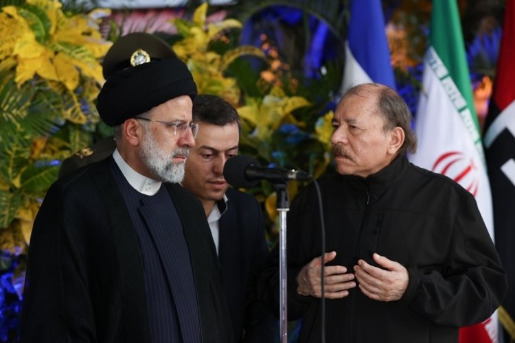 İran Cumhurbaşkanı Reisi, Nikaragua Devlet Başkanı Ortega ile g&ouml;r&uuml;şt&uuml;