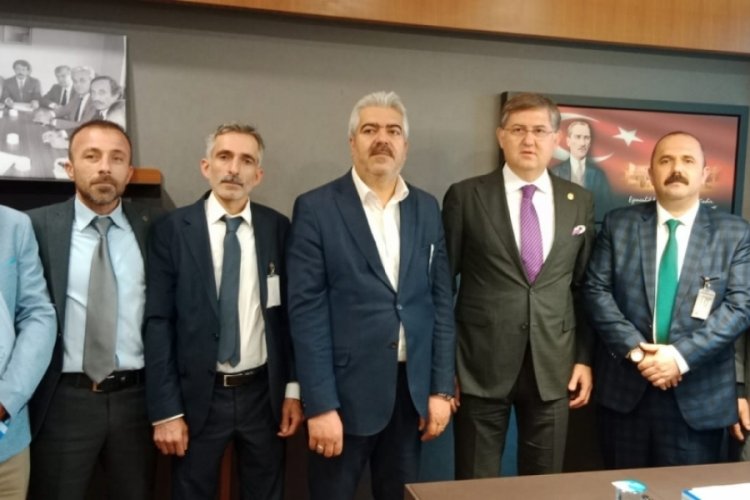 Staj ve &ccedil;ıraklık mağdurları dosyası Bursa'dan meclise ulaştı
