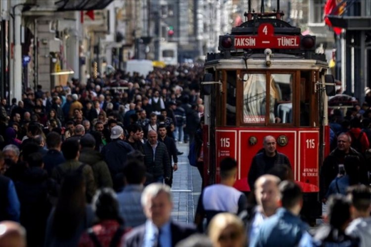 &Uuml;cretli &ccedil;alışan sayısı yıllık y&uuml;zde 3,7 arttı