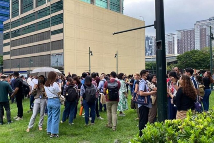 Filipinler'de 6.3 b&uuml;y&uuml;kl&uuml;ğ&uuml;ndeki deprem paniğe sebep oldu