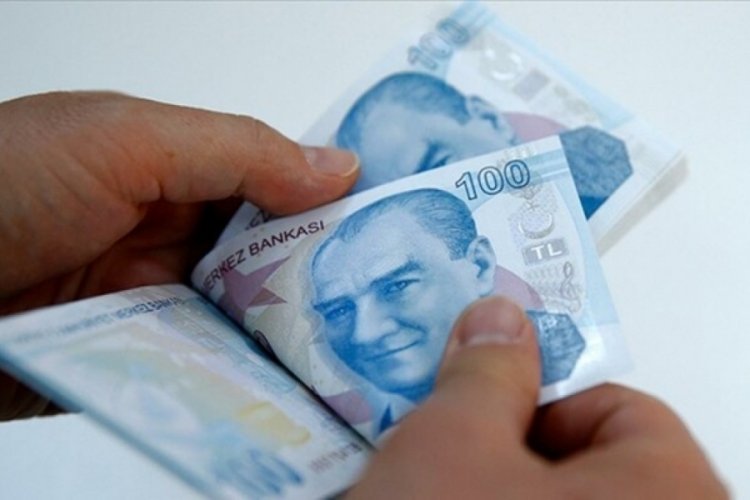 Emeklilerin g&ouml;z&uuml; bayram ikramiyesinde! Bayram ikramiyelerine zam gelecek mi?