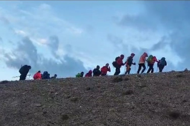 Yerli ve yabancı dağcılardan S&uuml;phan Dağı'na ilgi