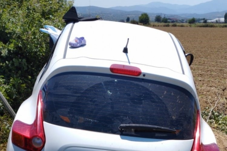 İzmir'de otomobil devrildi: 4'&uuml; &ccedil;ocuk 9 kişi yaralandı