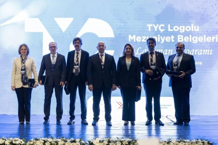 BUÜ mezuniyet belgelerinde Türkiye Yeterlilikler Çerçevesi logosu kullanacak