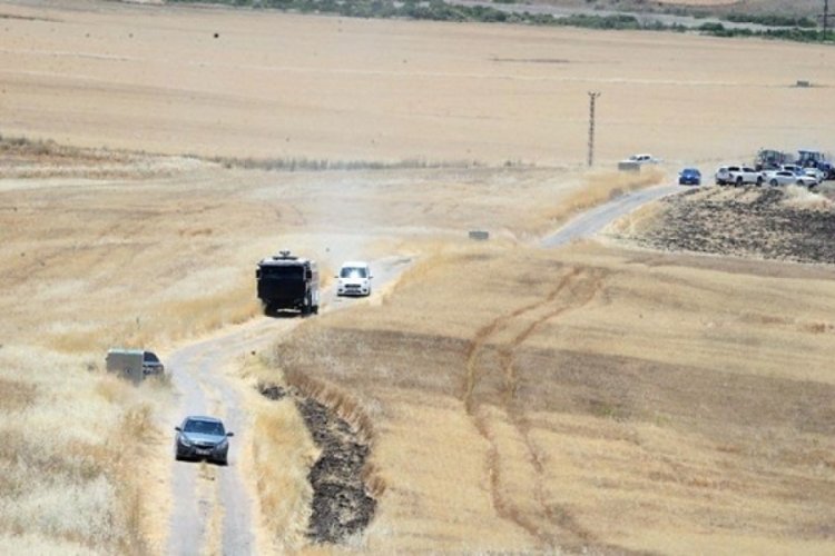 Diyarbakır'da 9 kişinin &ouml;ld&uuml;ğ&uuml; arazi kavgasında 5 g&ouml;zaltı