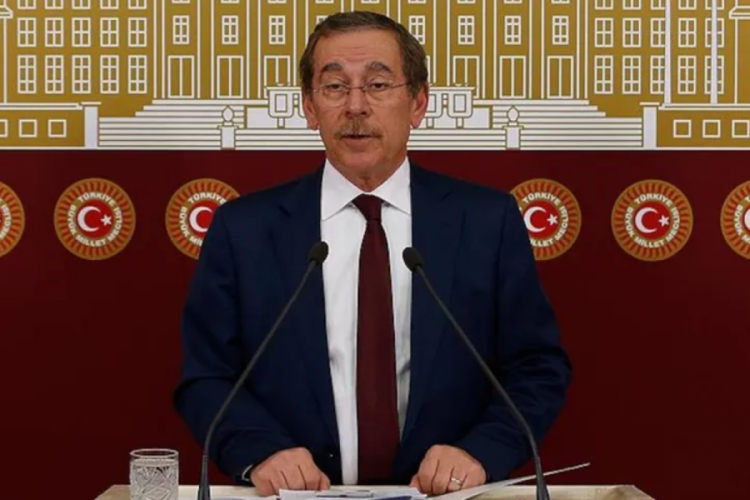 Abd&uuml;llatif Şener 'ge&ccedil;ersiz oy kullandım' dedi! Sandığında ge&ccedil;ersiz oy yok
