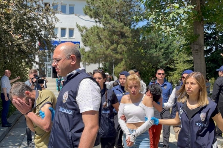 Ankara polisinden uyuşturucu operasyonu: 34 g&ouml;zaltı