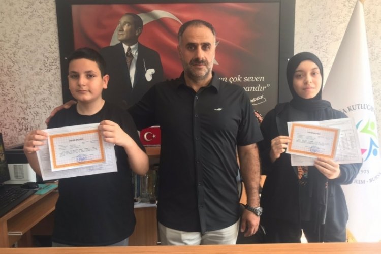 Deprem b&ouml;lgesinden Bursa'ya gelen &ouml;ğrencilerin takdir sevinci