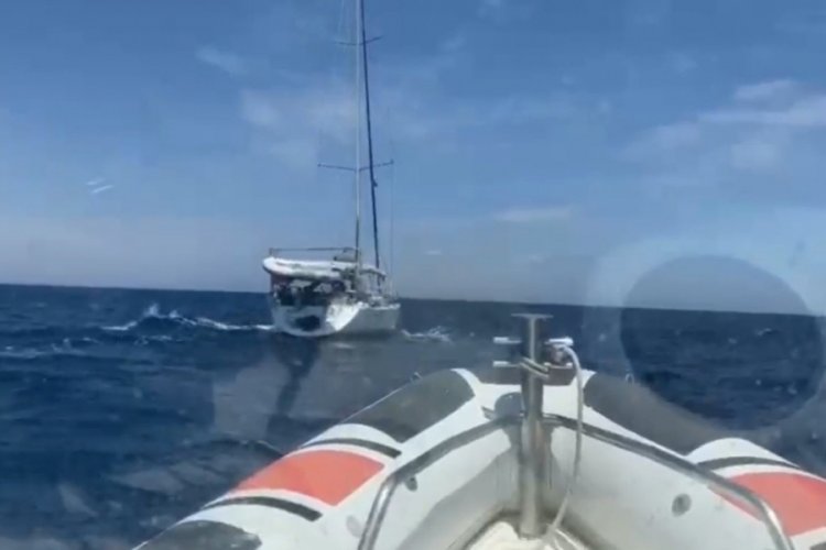 İzmir'de teknede yakalanan FET&Ouml; firarilerinden 3'&uuml; tutuklandı