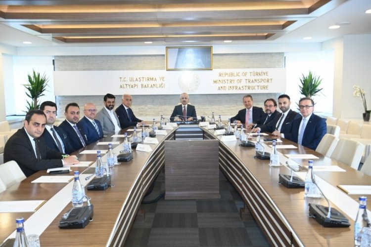 Ulaştırma ve Altyapı bakanı Abdulkadir Uraloğlu DEİK'i kabul etti