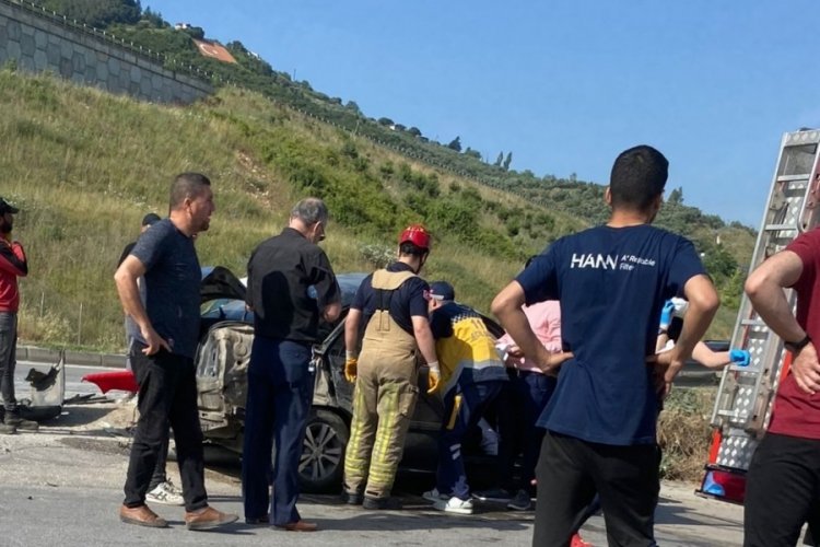 Bursalı aile Gemlik'teki kazada &ouml;l&uuml;mden d&ouml;nd&uuml;!