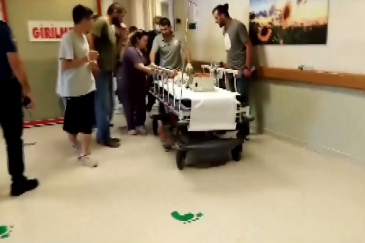 Bursa'da 1 yaşındaki bebek &uuml;&ccedil;&uuml;nc&uuml; kattan d&uuml;şt&uuml;!