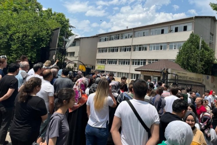 Bursalı &ouml;ğrencilerin YKS'de ilk oturumu nasıl ge&ccedil;ti?