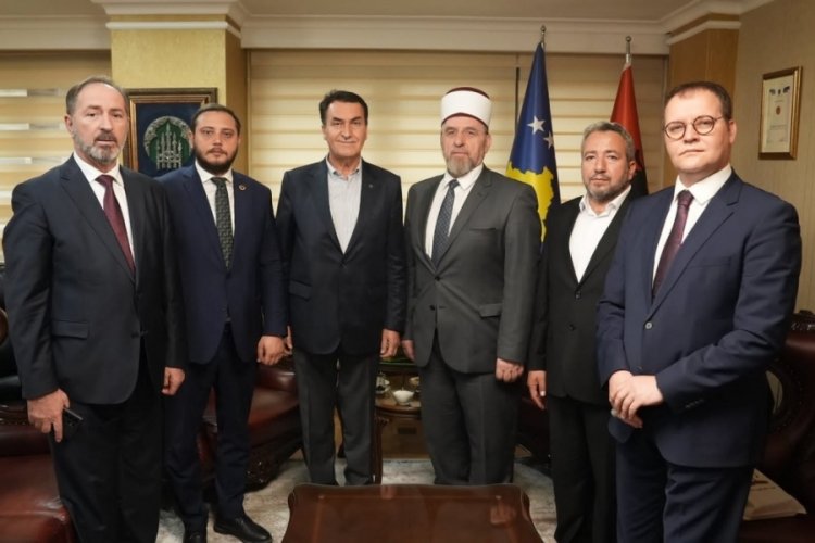 Bursa Osmangazi Belediye Başkanı D&uuml;ndar'dan Kosova'da ziyaretler