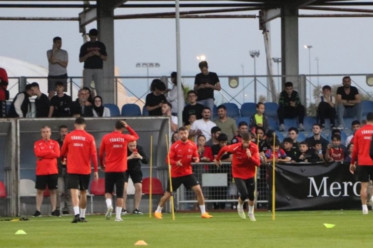 A Milli Takım Samsun'daki ilk antrenmanını yaptı