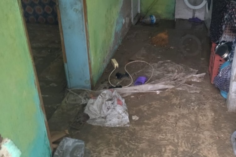 Bursa Orhaneli'de sağanak hayatı olumsuz etkiledi