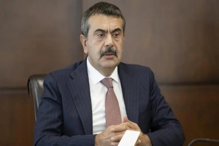 Bakan Tekin'den &ouml;ğretmenlere zorunlu hizmet affı m&uuml;jdesi
