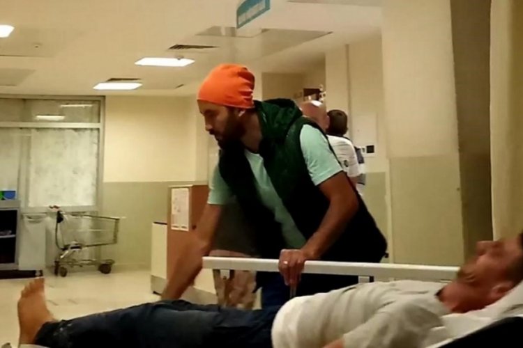 Bursa'da tır ile otomobil kafa kafaya &ccedil;arpıştı: Yaralılar var