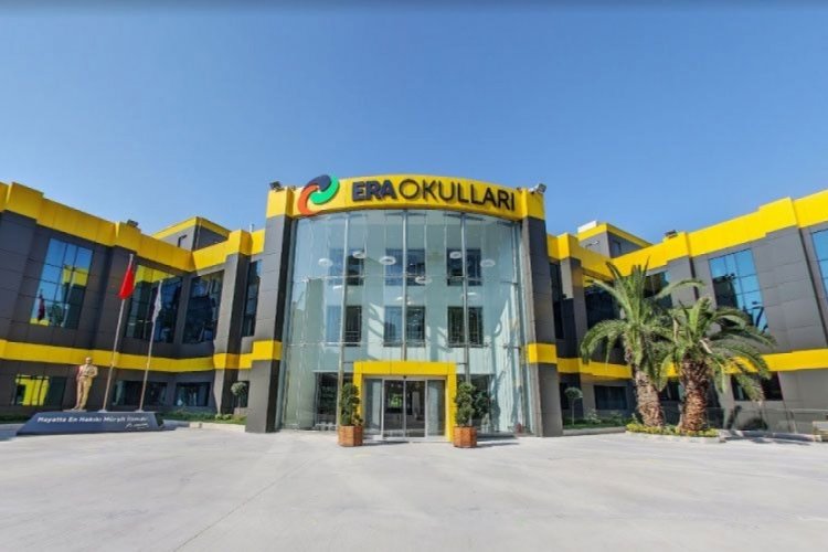 Bursa ERA Koleji eTwinning Kul&uuml;b&uuml;: Okumanın Yeri Zamanı Yoktur