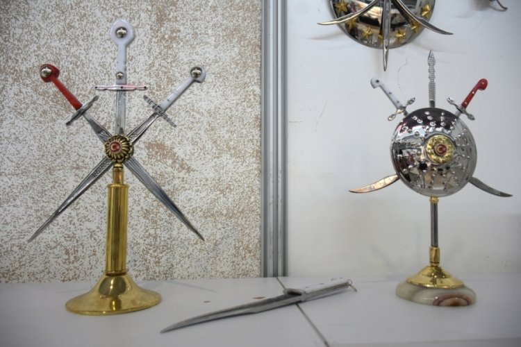 Bursalı bı&ccedil;ak ustası 73 yıldır mesleğini severek yapıyor