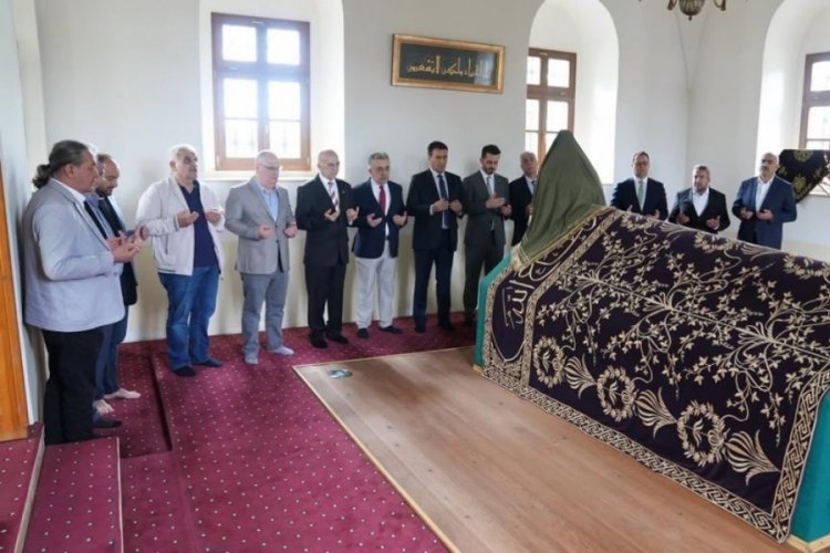 Başkan D&uuml;ndar: 1. Murad H&uuml;davendigar Han'ı rahmetle andık