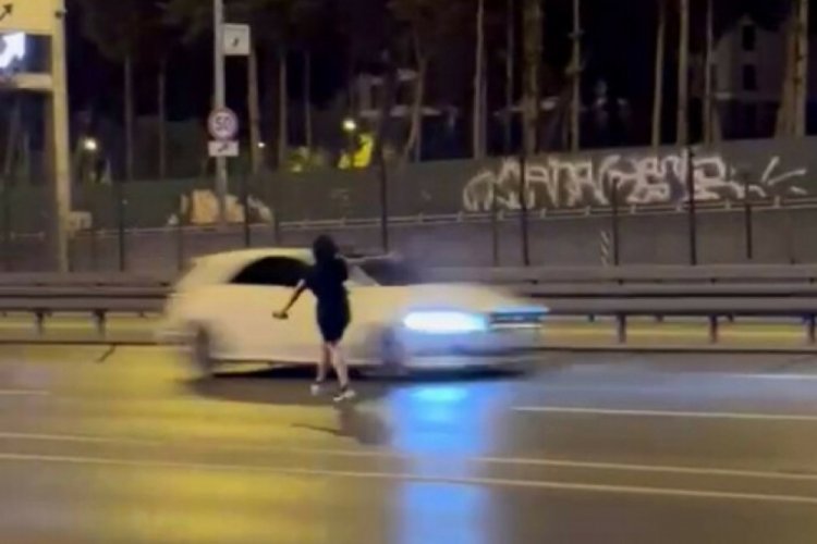 İstanbul'da E-5'in ortasında canını hi&ccedil;e sayarak y&uuml;r&uuml;d&uuml;