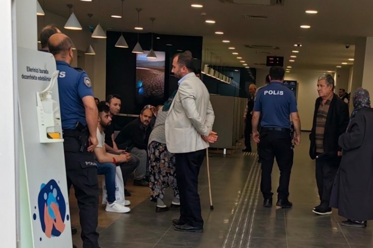 Bursa'da yaşlı kadın dolandırıcıların ağından son anda kurtuldu