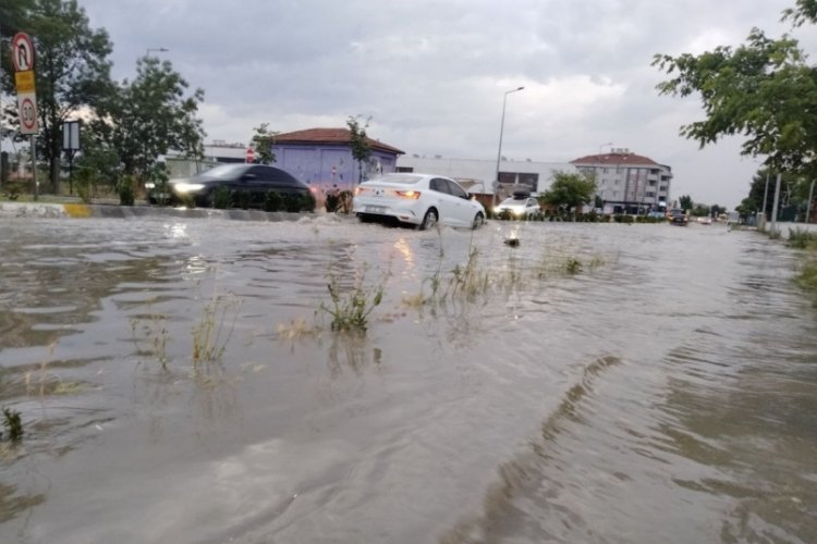 Kırklareli'nde sağanak hayatı olumsuz etkiledi