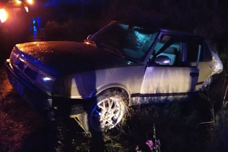 &Ccedil;orum'da ambulans otomobile &ccedil;arptı, 3 sağlık&ccedil;ı yaralandı
