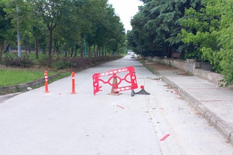 Bursa'da yol &ccedil;&ouml;kt&uuml;: 2 aydır kapalı!