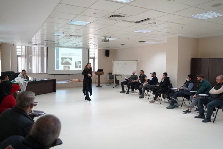 Bursa'da B&uuml;y&uuml;kşehir'in 'ilk yardımı' halka a&ccedil;ılıyor