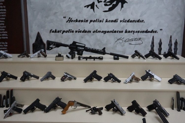 Edirne'de ruhsatsız silah operasyonu