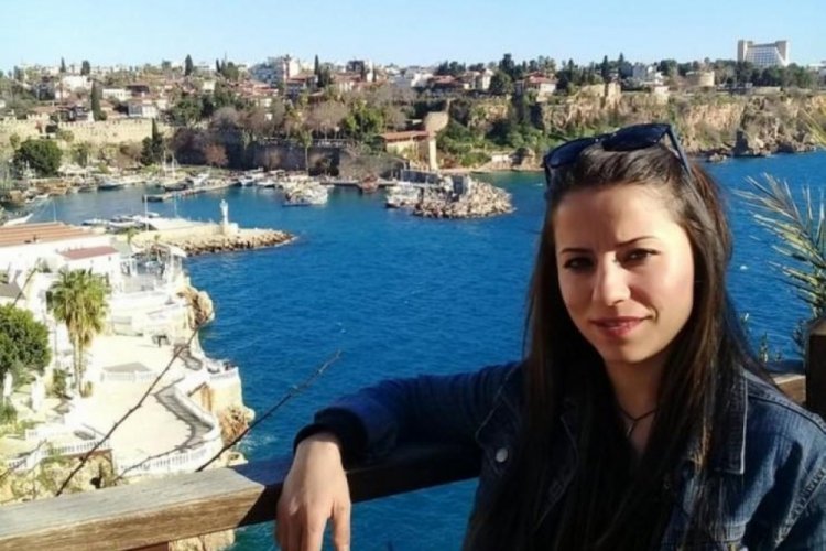 Antalya'da eşi tarafından katledilen 3 &ccedil;ocuk annesi toprağa verildi