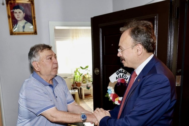 Vali Kızılkaya şehit ailesini yalnız bırakmadı