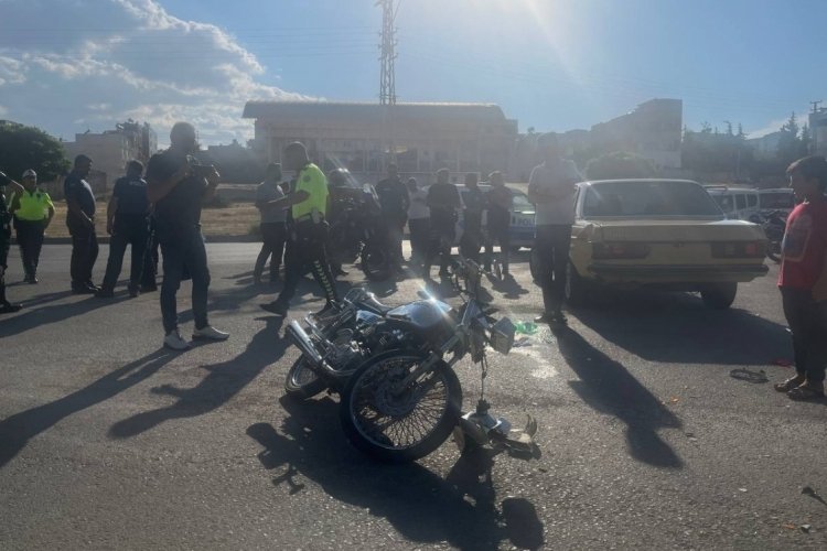 Motosiklet ile otomobil &ccedil;arpıştı: 1 yaralı