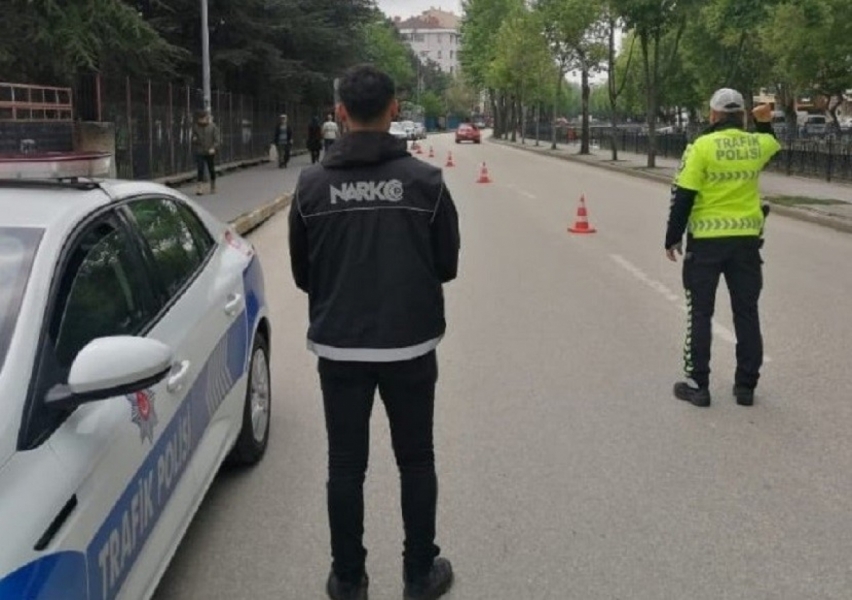 Madde etkisinde ara&ccedil; kullanan 28 s&uuml;r&uuml;c&uuml; hakkında işlem başlatıldı