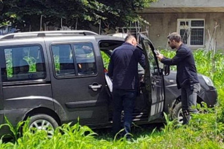Pusu kurduğu kardeşinin aracına ateş a&ccedil;tı: 1 &ouml;l&uuml;, 1 yaralı