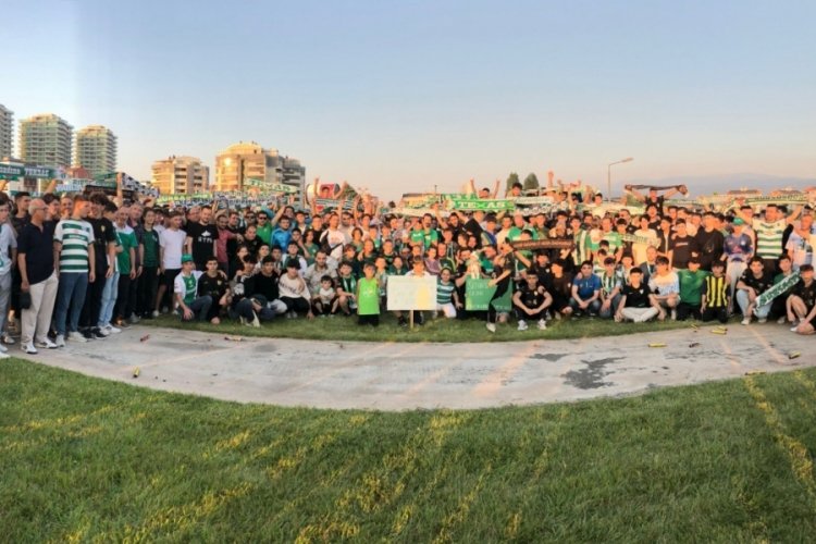 Bursaspor taraftarları &Ouml;zl&uuml;ce'de