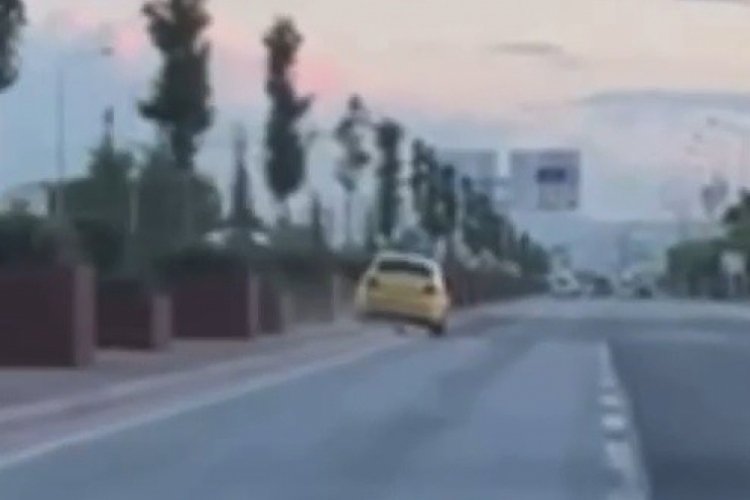 Konya'da ticari taksi takla attı: 1 &ouml;l&uuml;