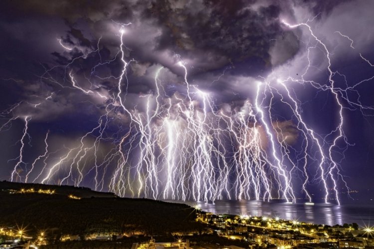 Bursa Mudanya'da çekilen görüntü dünyanın gündeminde